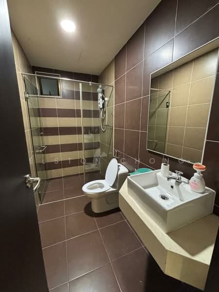 Service Residence for Sale at D'Inspire Residence (Inspira Bestari) - Elston Chong - Bathroom - PropertyGuru.com.my