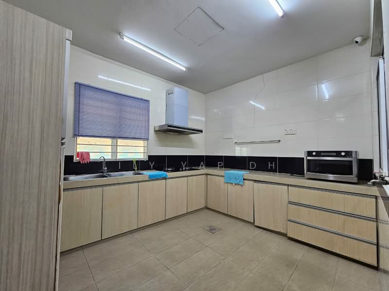 Zero-Lot Bungalow for Sale in Bukit Rimau (Shah Alam) - Lily Yap DH - Kitchen - PropertyGuru.com.my