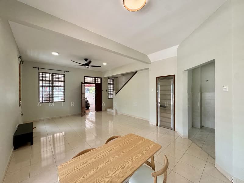 2-storey Terraced House for Rent in Bukit Indah (Iskandar Puteri (Nusajaya)) - Amir Faris Rusli - Living Room - PropertyGuru.com.my