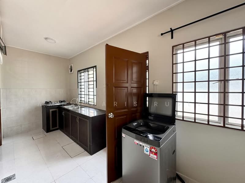 2-storey Terraced House for Rent in Bukit Indah (Iskandar Puteri (Nusajaya)) - Amir Faris Rusli - Kitchen - PropertyGuru.com.my