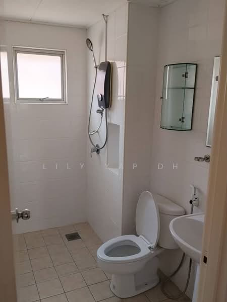 2-storey Terraced House for Sale in Kota Kemuning (Shah Alam) - Lily Yap DH - Bathroom - PropertyGuru.com.my