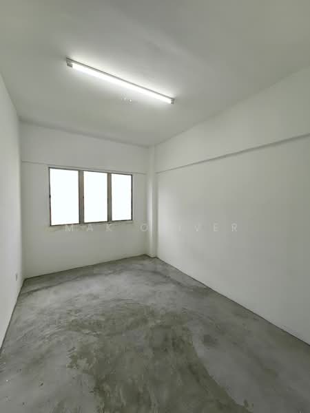 Condominium for Sale at Pelangi Indah Condominium - Mak Oliver - Interior - PropertyGuru.com.my