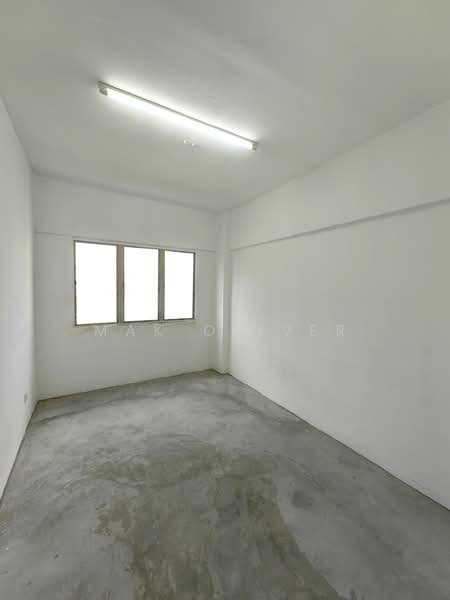 Condominium for Sale at Pelangi Indah Condominium - Mak Oliver - Interior - PropertyGuru.com.my