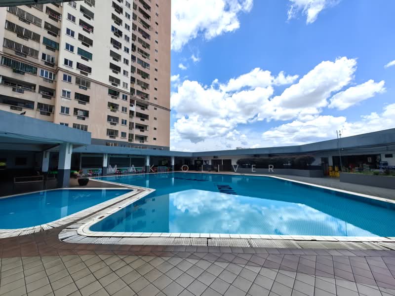 Condominium for Sale at Pelangi Indah Condominium - Mak Oliver - Exterior - PropertyGuru.com.my