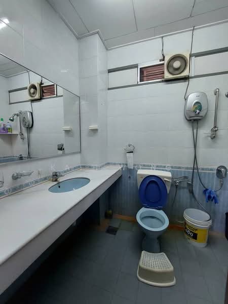 Semi-Detached House for Sale in Taman Desa (Kuala Lumpur) - Kath Wong - Bathroom - PropertyGuru.com.my