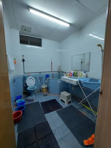 Semi-Detached House for Sale in Taman Desa (Kuala Lumpur) - Kath Wong - Bathroom - PropertyGuru.com.my