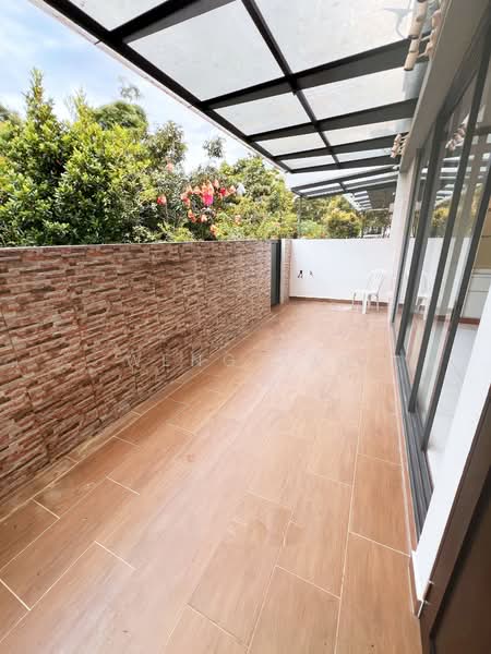 Rumah Teres 3 Tingkat untuk Dijual di Laman Glenmarie (Shah Alam) - Weng Tan - Balcony - PropertyGuru.com.my