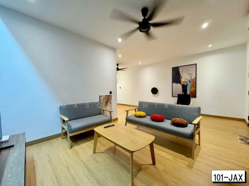 2-storey Terraced House for Sale in Setia Indah (Setia Alam) - Mason Chiah - Living Room - PropertyGuru.com.my
