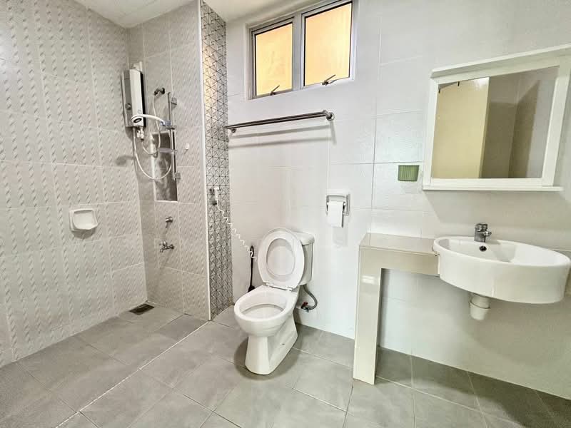 Apartment for Sale at Austin Suites (Permata Austin) - Mandy Goh Siew Li - Bathroom - PropertyGuru.com.my