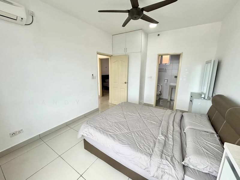Apartment for Sale at Austin Suites (Permata Austin) - Mandy Goh Siew Li - Bedroom - PropertyGuru.com.my
