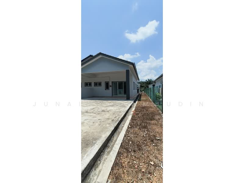 Semi-Detached House for Sale in Terung (Perak) - Junaida Zamjudin - Exterior - PropertyGuru.com.my