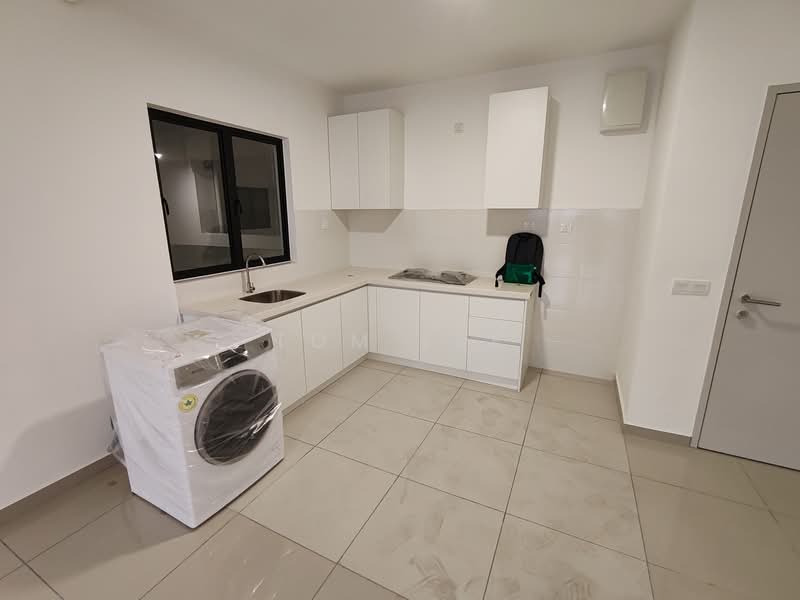 Service Residence for Sale at Huni @ Eco Ardence - Tom Lee - Kitchen - PropertyGuru.com.my