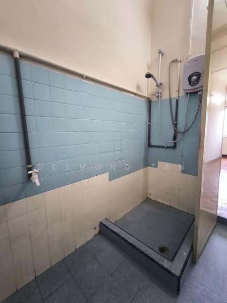 2-storey Terraced House for Sale in SS2 (Petaling Jaya) - Desmond Tan - Bathroom - PropertyGuru.com.my