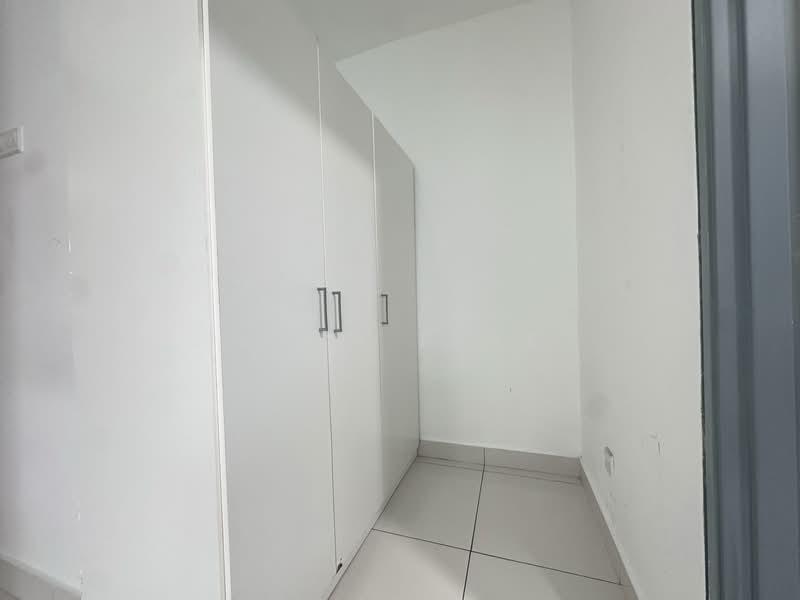 Apartment for Sale at Central Residence @ Sungai Besi - Ryan Thye - Master Room Wardrobe - PropertyGuru.com.my