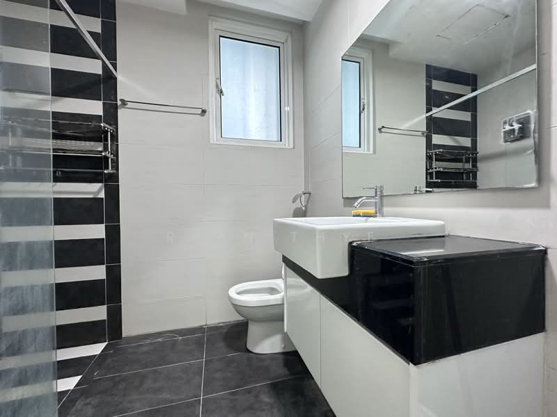 Apartment for Sale at Central Residence @ Sungai Besi - Ryan Thye - Master Bathroom - PropertyGuru.com.my