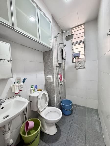 SuriaMas Suites untuk Untuk Dijual - RM 425,000, Apr 2026 - Bathroom - PropertyGuru.com.my