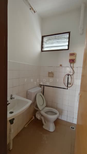 Apartment for Sale at Desa Daya - Freddy Tan - Bathroom - PropertyGuru.com.my