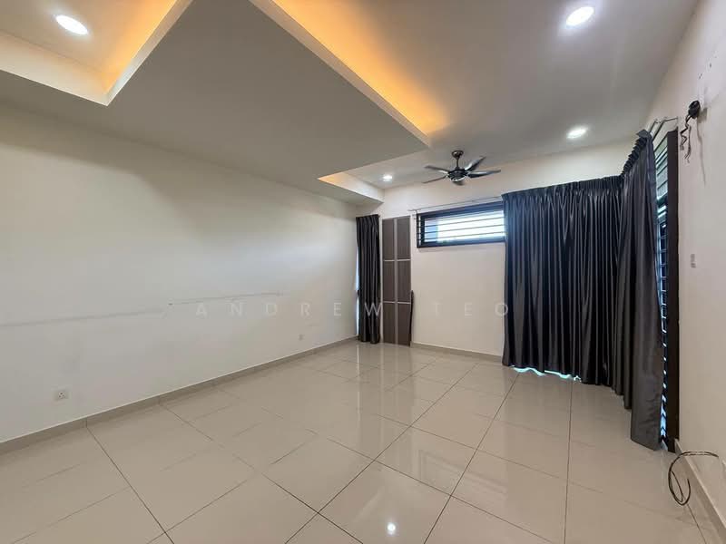 2-storey Terraced House for Sale in Taman Seri Austin (Tebrau) - Andrew Teo - Living Room - PropertyGuru.com.my