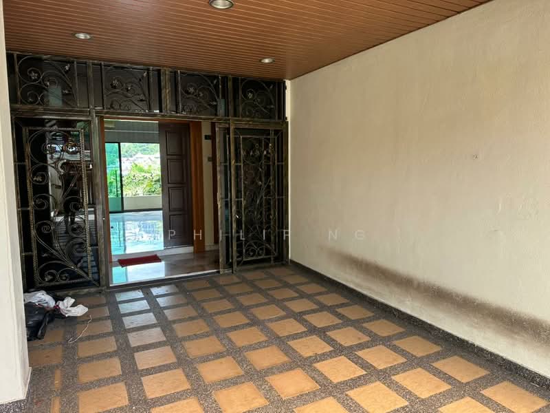 Rumah Berkembar untuk Disewa di Salak South (Kuala Lumpur) - Philip Ng - Entrance - PropertyGuru.com.my