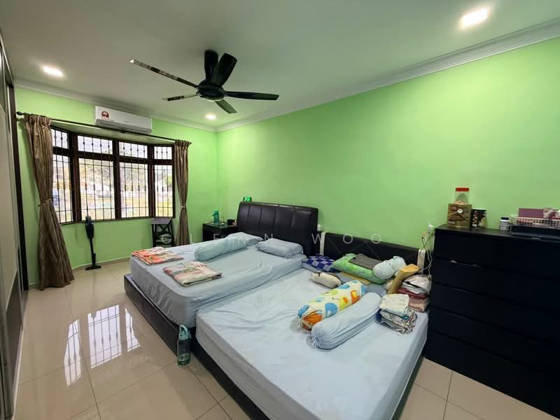 2-storey Terraced House for Sale in Taman Molek (Johor Bahru) - Glenn Woo - Bedroom - PropertyGuru.com.my