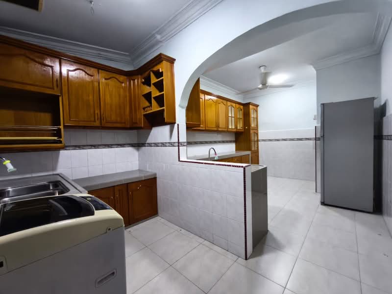 Taman Pelangi Tamans Pelangis Taman Pelangis untuk Untuk Disewa - RM 3,200 /bulan, Apr 2026 - Kitchen - PropertyGuru.com.my