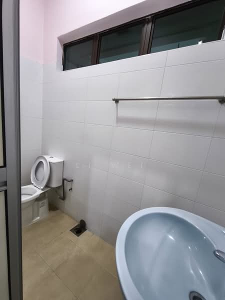 Taman Pelangi Tamans Pelangis Taman Pelangis untuk Untuk Disewa - RM 3,200 /bulan, Apr 2026 - Bathroom - PropertyGuru.com.my