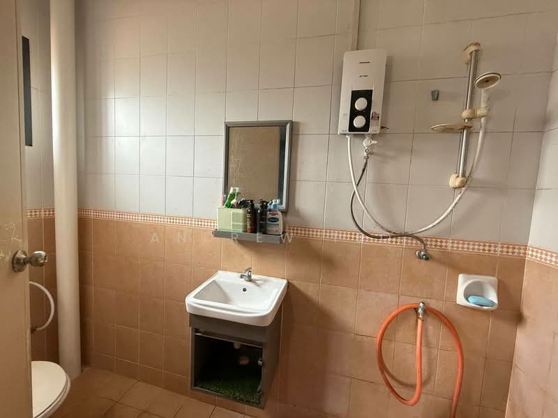 Desa Tebrau Desas Tebraus untuk Untuk Dijual - RM 970,000, Apr 2026 - Bathroom - PropertyGuru.com.my