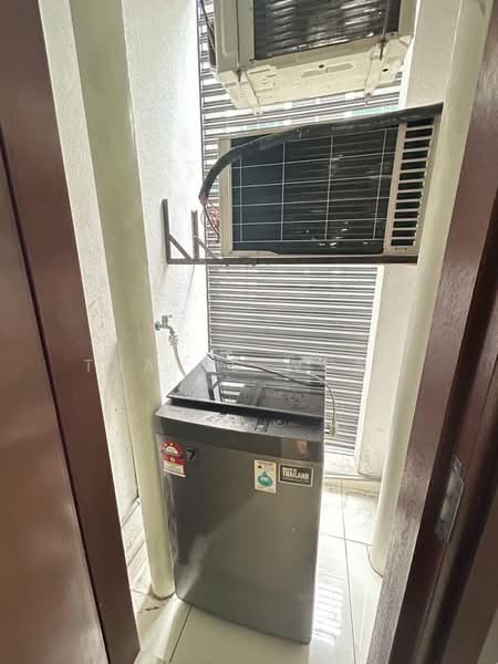 Cliveden @ Plaza Damas 3 untuk Untuk Disewa - RM 1,400 /bulan, Apr 2026 - Balcony - PropertyGuru.com.my