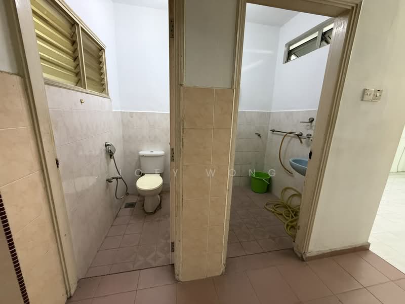 Happy Garden untuk Untuk Dijual - RM 690,000, Apr 2026 - Bathroom - PropertyGuru.com.my