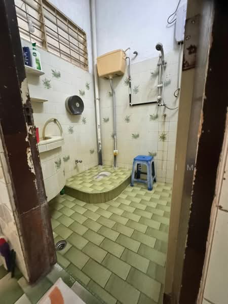 Terraced House for Sale in Gelugor (Penang) - Stephanie Lim - Bathroom - PropertyGuru.com.my