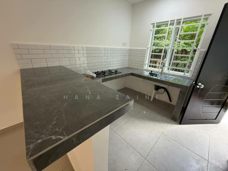 Taman Kantan Permai untuk Untuk Dijual - RM 350,000, Apr 2026 - Kitchen - PropertyGuru.com.my