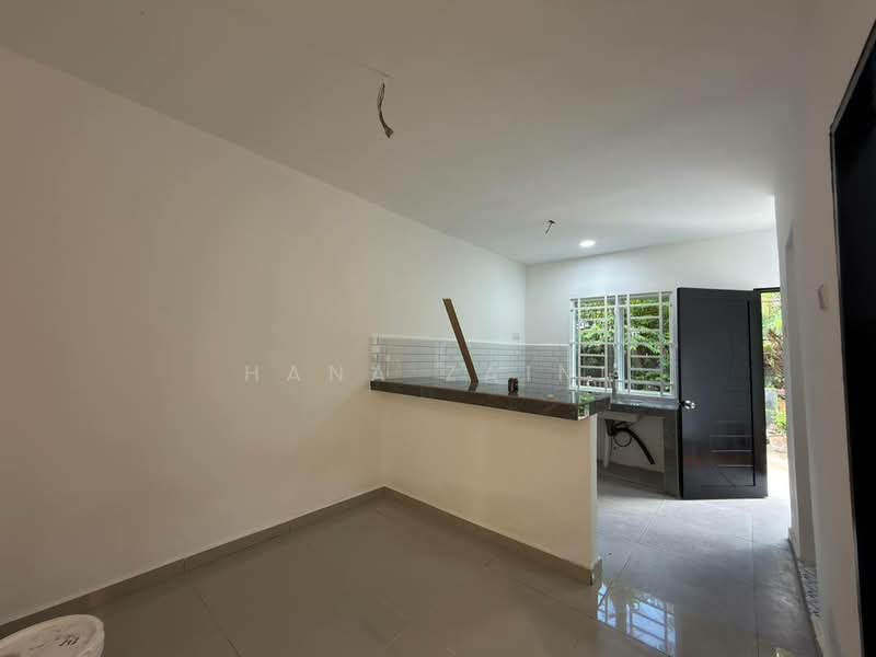 Taman Kantan Permai untuk Untuk Dijual - RM 350,000, Apr 2026 - Kitchen - PropertyGuru.com.my