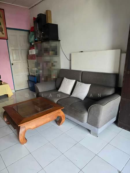 Pangsapuri untuk Dijual di Subang Perdana Goodyear Court 2 - Dylan Kwan - Living Room - PropertyGuru.com.my