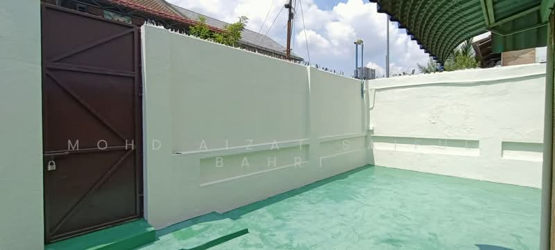 2-storey Terraced House for Sale in Seksyen 1a (Petaling Jaya) - Mohd Aizat Saiful Bahri - Exterior - PropertyGuru.com.my