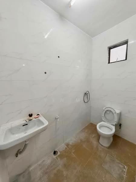2-storey Terraced House for Sale in Bandar Indahpura (Kulai) - Yen Ma - Bathroom - PropertyGuru.com.my