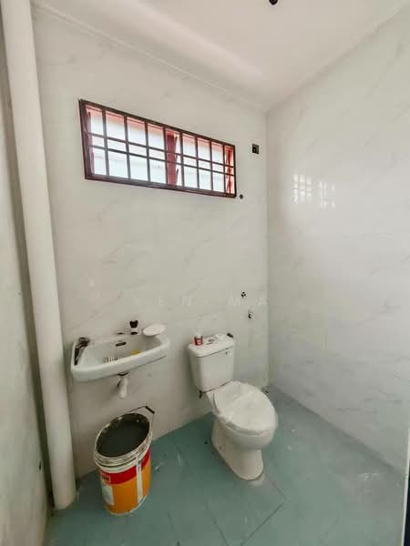 2-storey Terraced House for Sale in Bandar Indahpura (Kulai) - Yen Ma - Bathroom - PropertyGuru.com.my