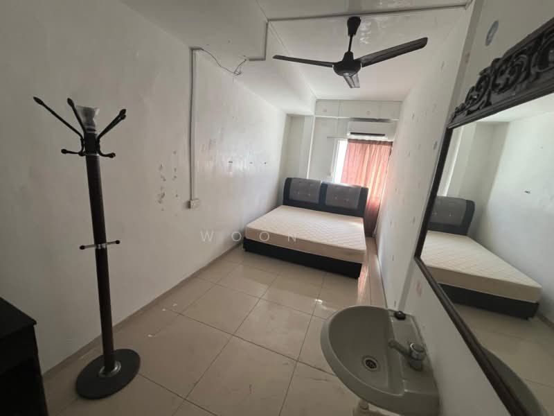 Shop for Rent in Melaka City (Melaka) - Woon . - Bedroom - PropertyGuru.com.my