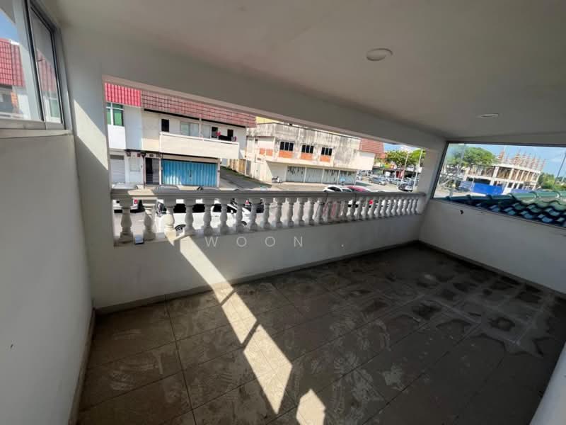 Shop for Rent in Melaka City (Melaka) - Woon . - Balcony - PropertyGuru.com.my