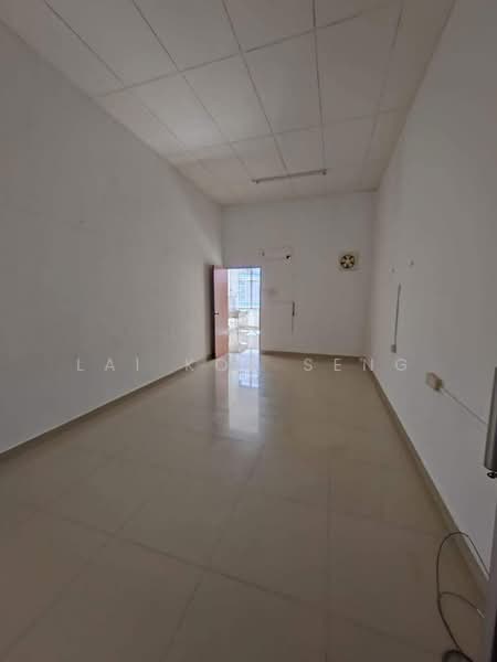 Shop / Office for Sale in Bandar Putra (Kulai) - Lai Kok Seng - Interior - PropertyGuru.com.my