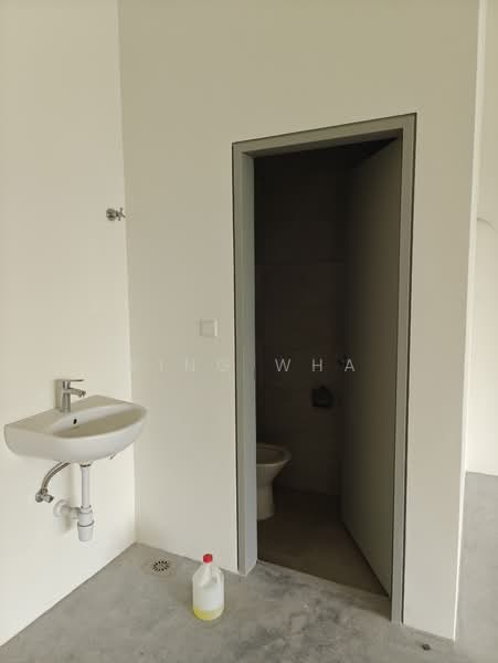 Retail Space for Rent in Taman Sri Rampai (Wangsa Maju) - King Wha - Bathroom - PropertyGuru.com.my