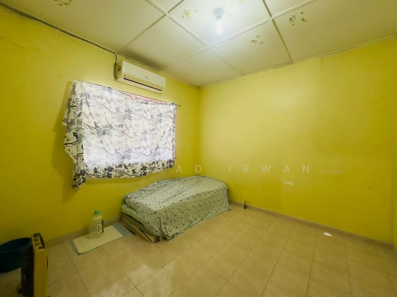 Rumah Teres untuk Dijual di Kampung Kepayang (Perak) - Mohamad Irwan - Bedroom - PropertyGuru.com.my
