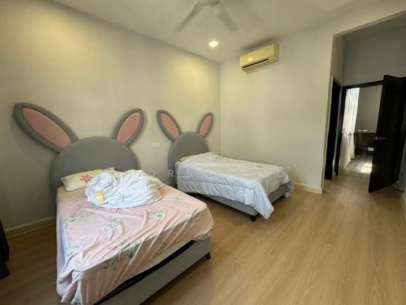 For Sale - Taman Molek Tamans Moleks