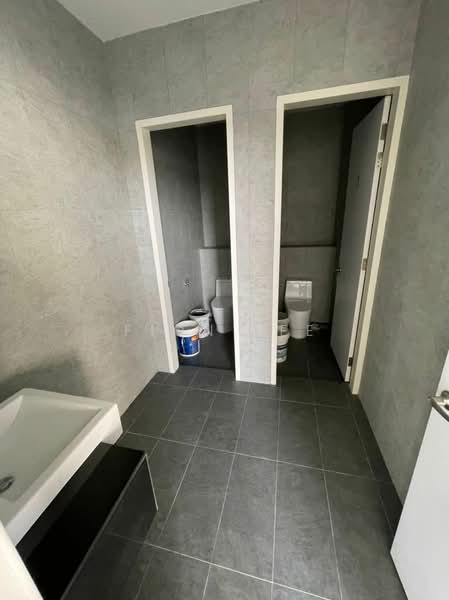 Cluster Factory for Rent in Eco Business Park 2 Senai (Senai) - Fion Lee - Bathroom - PropertyGuru.com.my