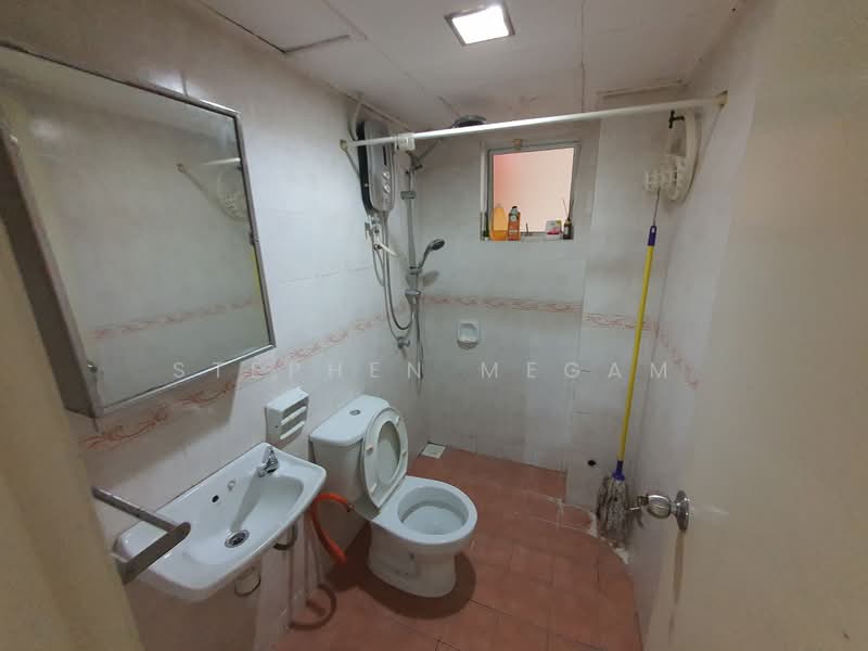 Townhouse for Rent in Cheras (Kuala Lumpur) - Stephen Megam - Bathroom - PropertyGuru.com.my
