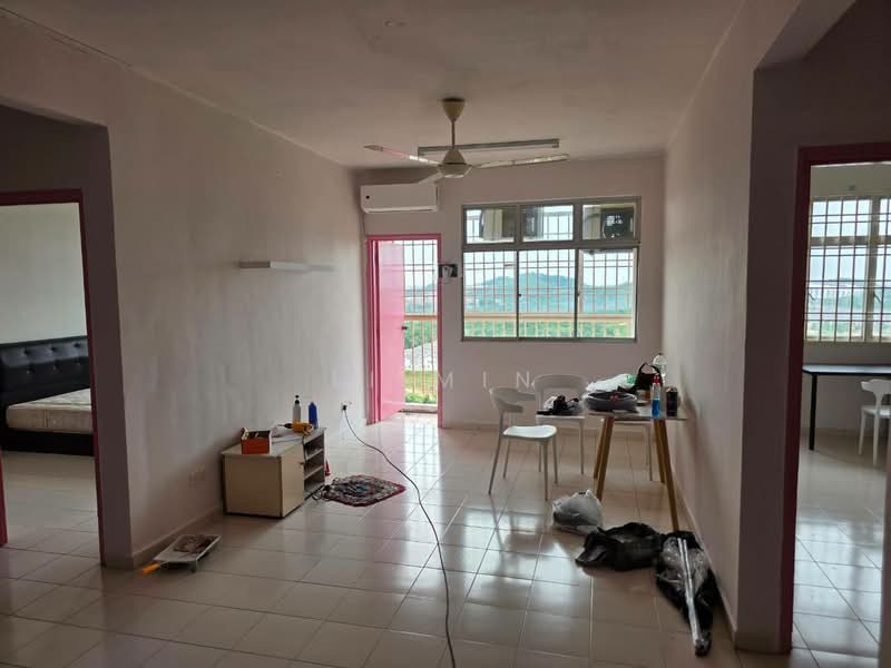 Villa Krystal @ Bandar Selesa Jaya untuk Untuk Disewa - RM 1,800 /bulan, Apr 2026 - Living Room - PropertyGuru.com.my