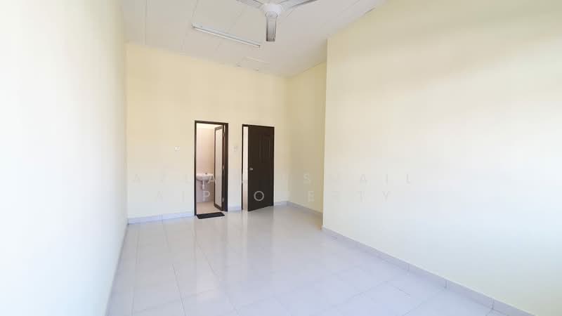 2-storey Terraced House for Sale in Bandar Dato Onn (Tebrau) - Azlan Ismail aiproperty - Interior - PropertyGuru.com.my