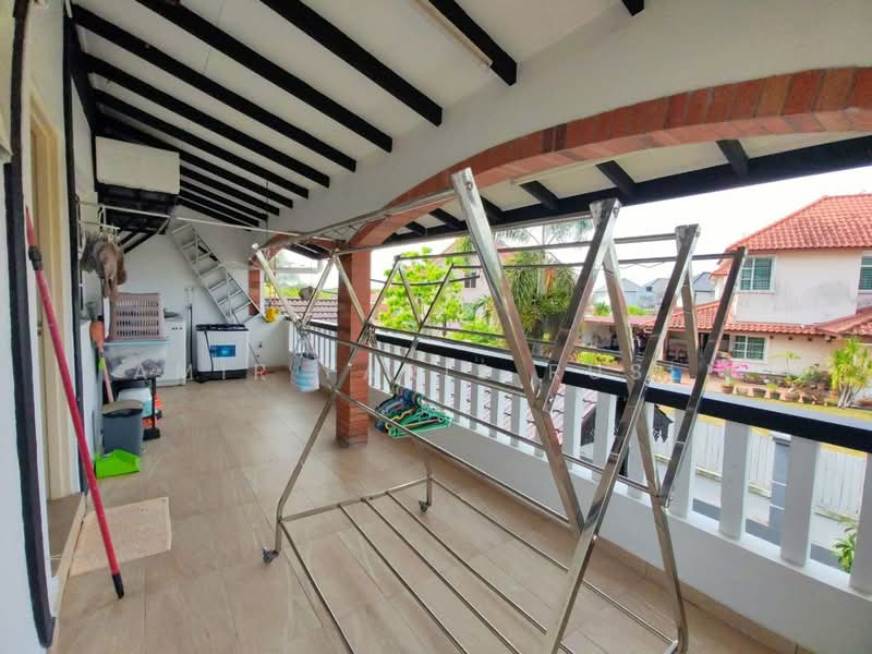 Link Bungalow for Sale in Bandar Putra (Kulai) - Amir Faris Rusli - Balcony - PropertyGuru.com.my