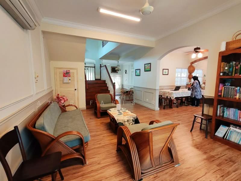 Link Bungalow for Sale in Bandar Putra (Kulai) - Amir Faris Rusli - Living Room - PropertyGuru.com.my