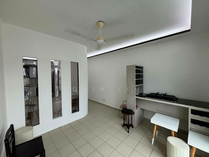 Apartment for Sale at Lake View Suites - Robin Lim - PropertyGuru.com.my