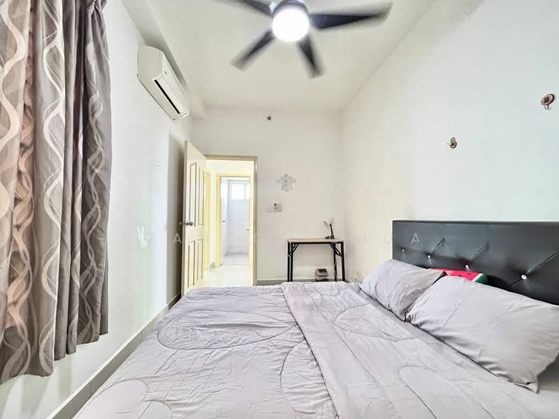 Apartment for Sale at Austin Suites (Permata Austin) - Brandon Chua - Bedroom - PropertyGuru.com.my